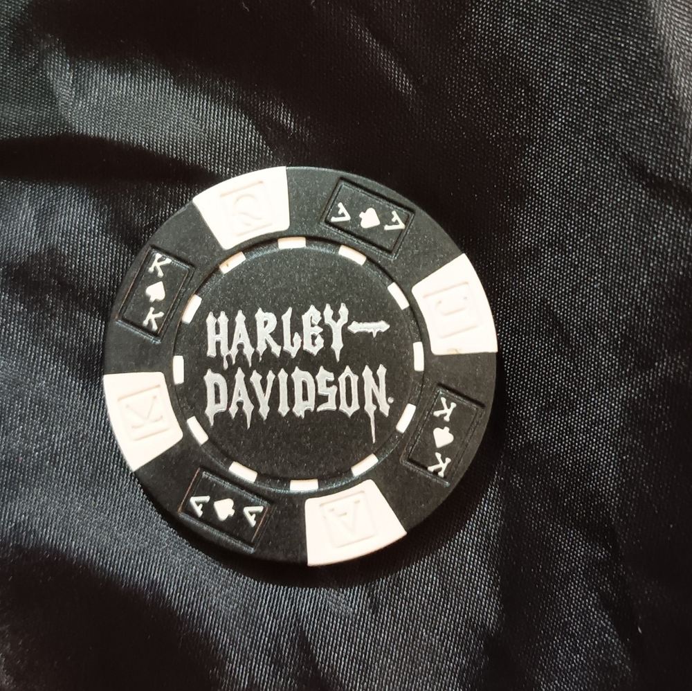 Poker Chip - Black and White